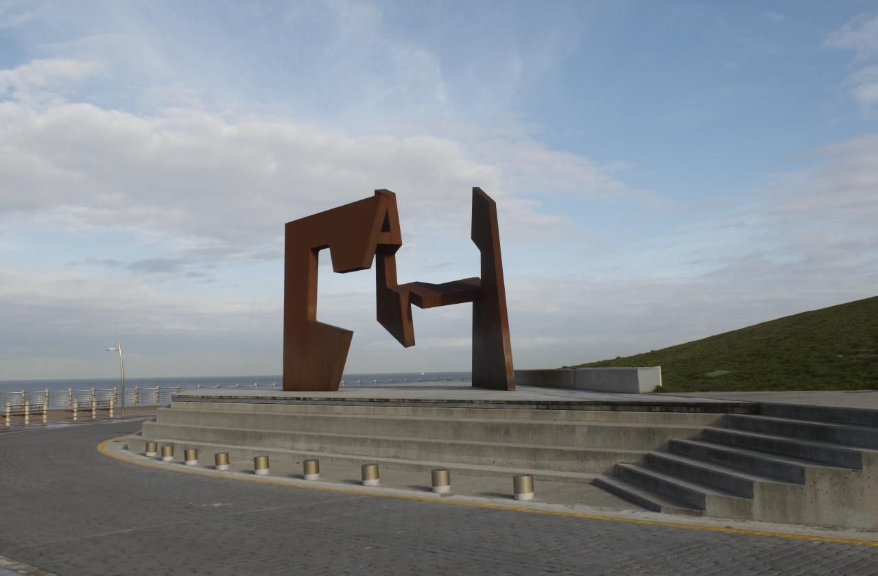 Construcción vacía - Esculturas en San Sebastián