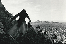 Angel Woman, 1980. © Graciela Iturbide / Cortesía Throckmorton Fine Art